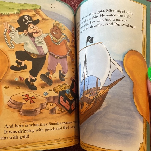 A little golden book between the lions Vintage read description - Picture 7 of 9